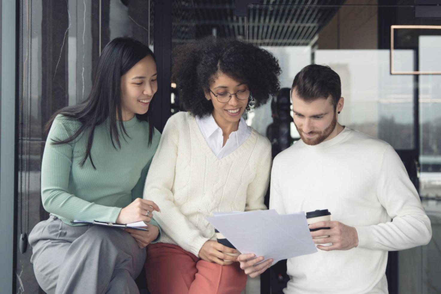 Professional financial analysis tools and market research materials